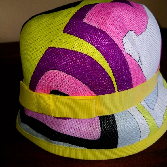 Emilio Pucci Accessories - Emilio pucci Rare Bucket hat 💘💘💘